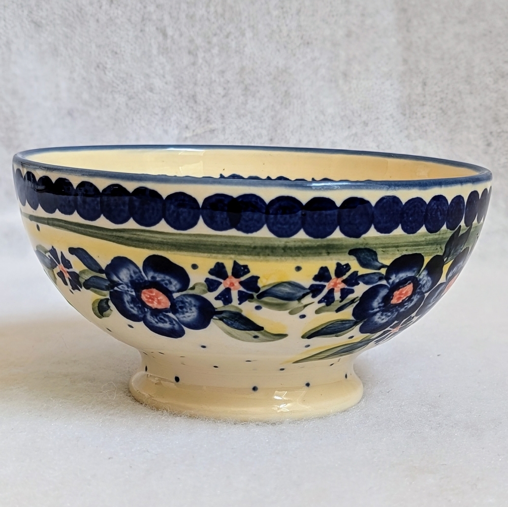Polish Pottery Bowl with Floral & Leaf Design